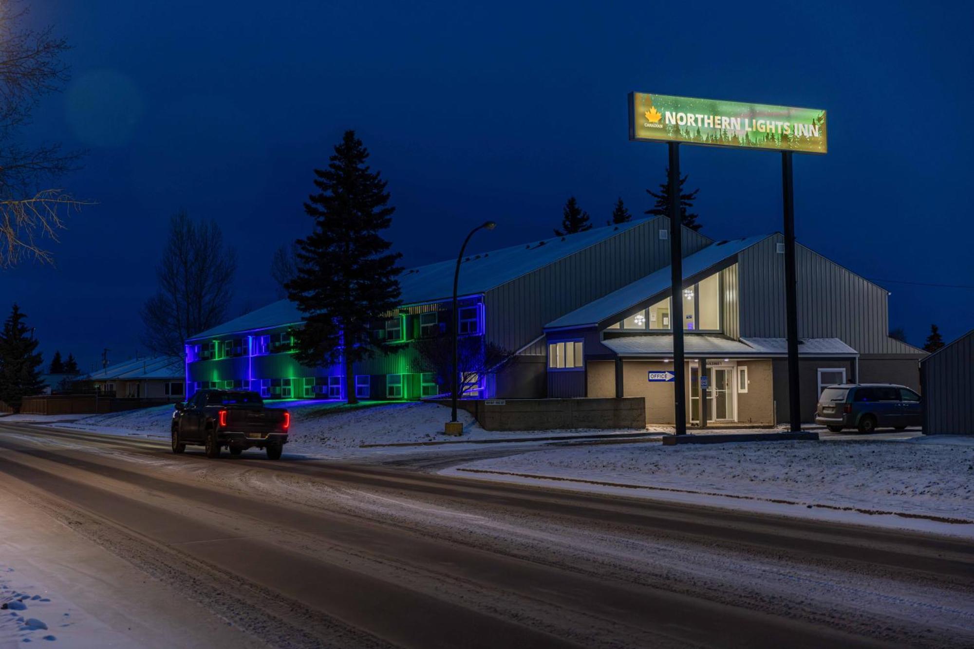 Northern Lights Inn Fort St. John Экстерьер фото
