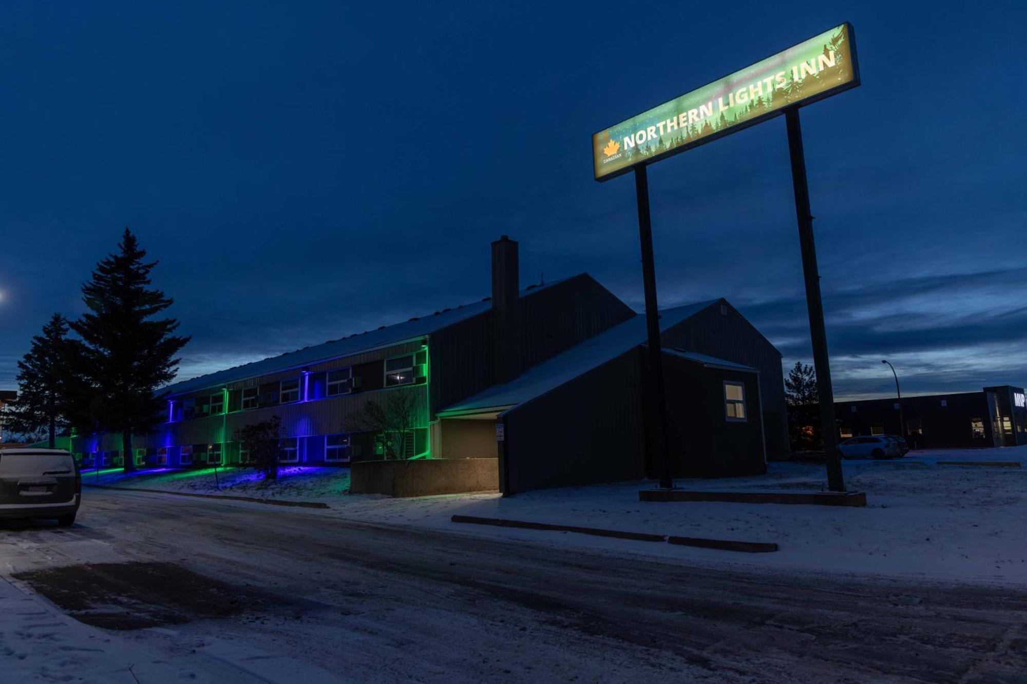 Northern Lights Inn Fort St. John Экстерьер фото