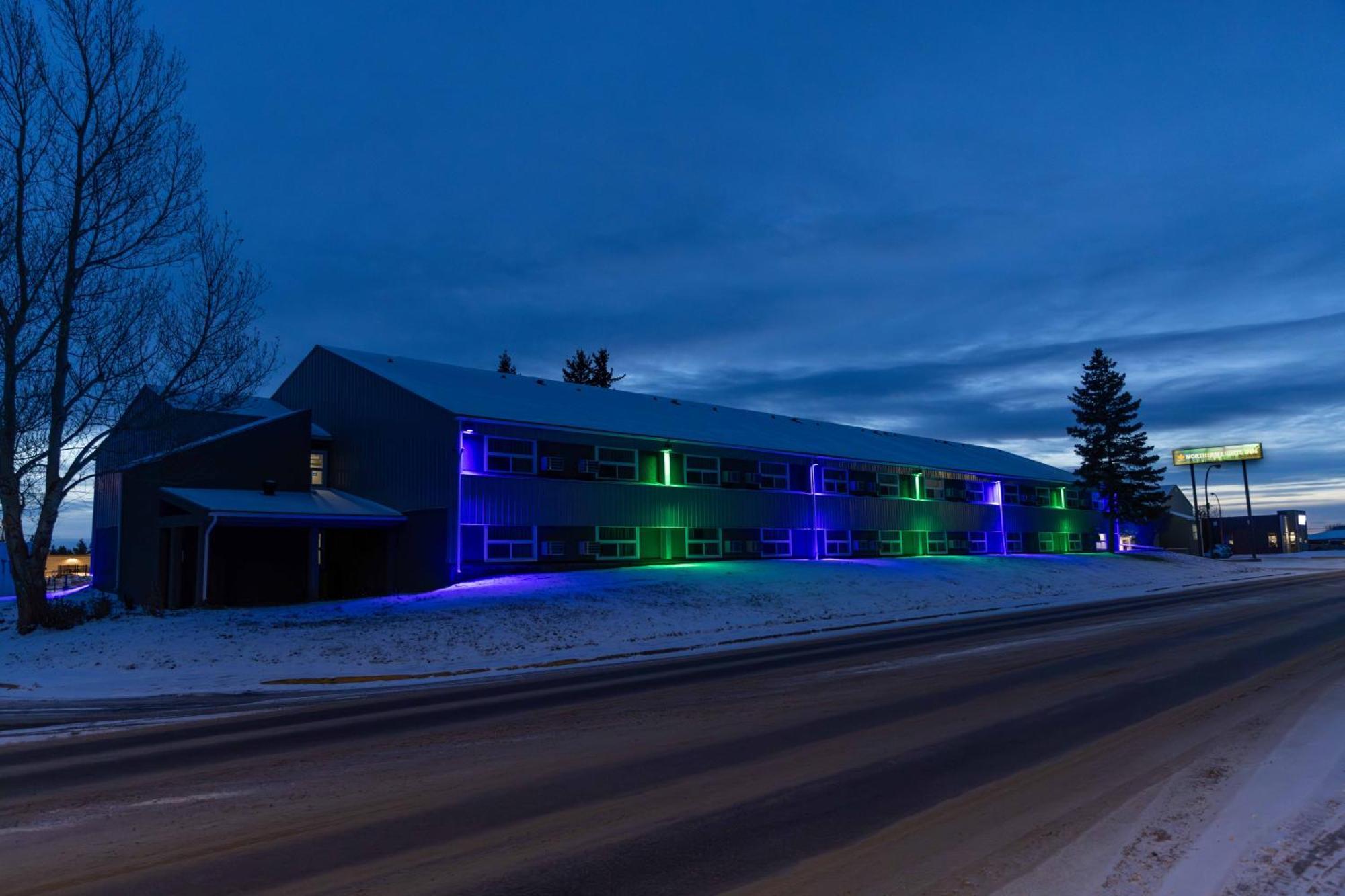 Northern Lights Inn Fort St. John Экстерьер фото