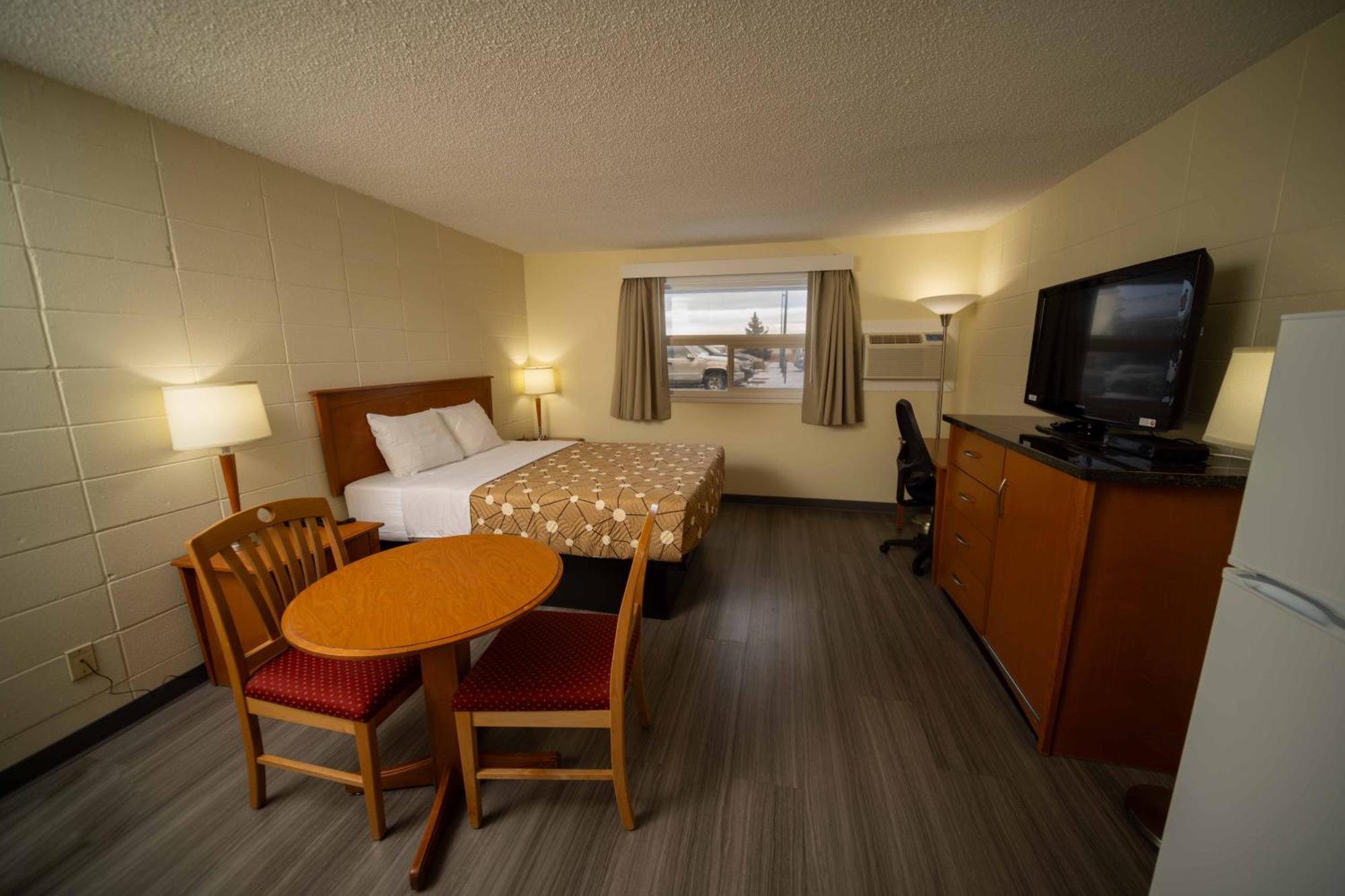 Northern Lights Inn Fort St. John Экстерьер фото